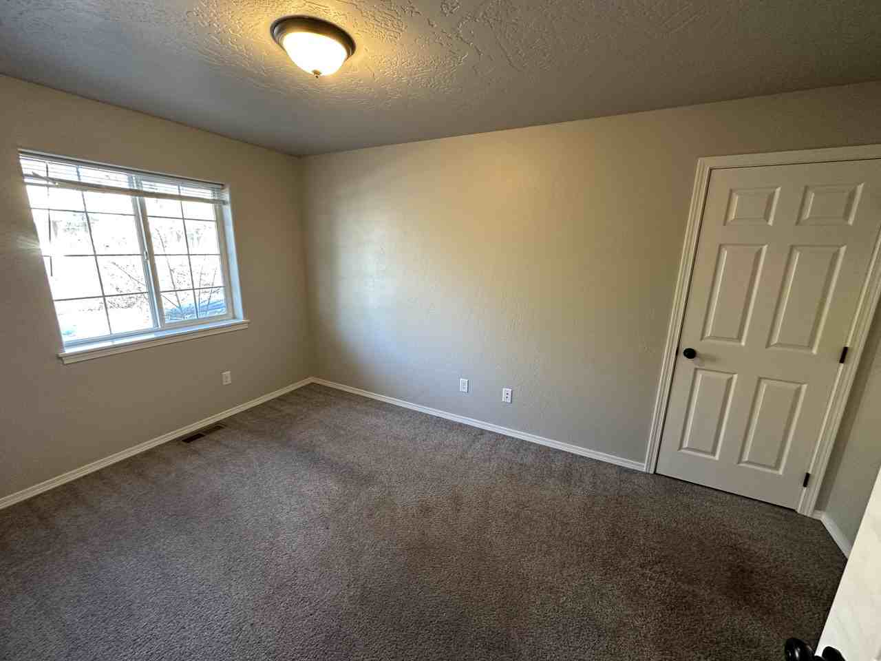 34 W Evergreen Dr - Photo 5 of 26