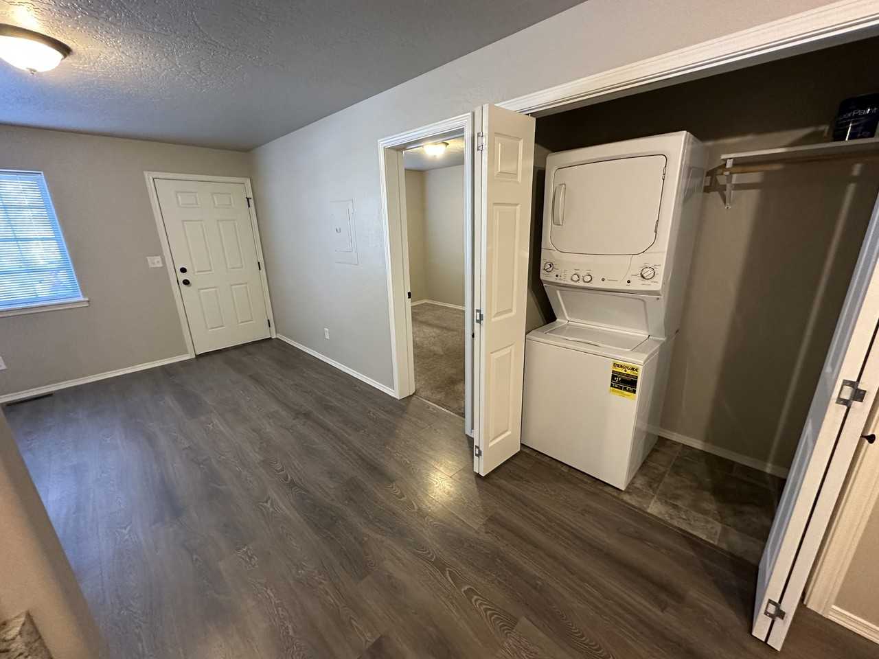34 W Evergreen Dr - Photo 7 of 26