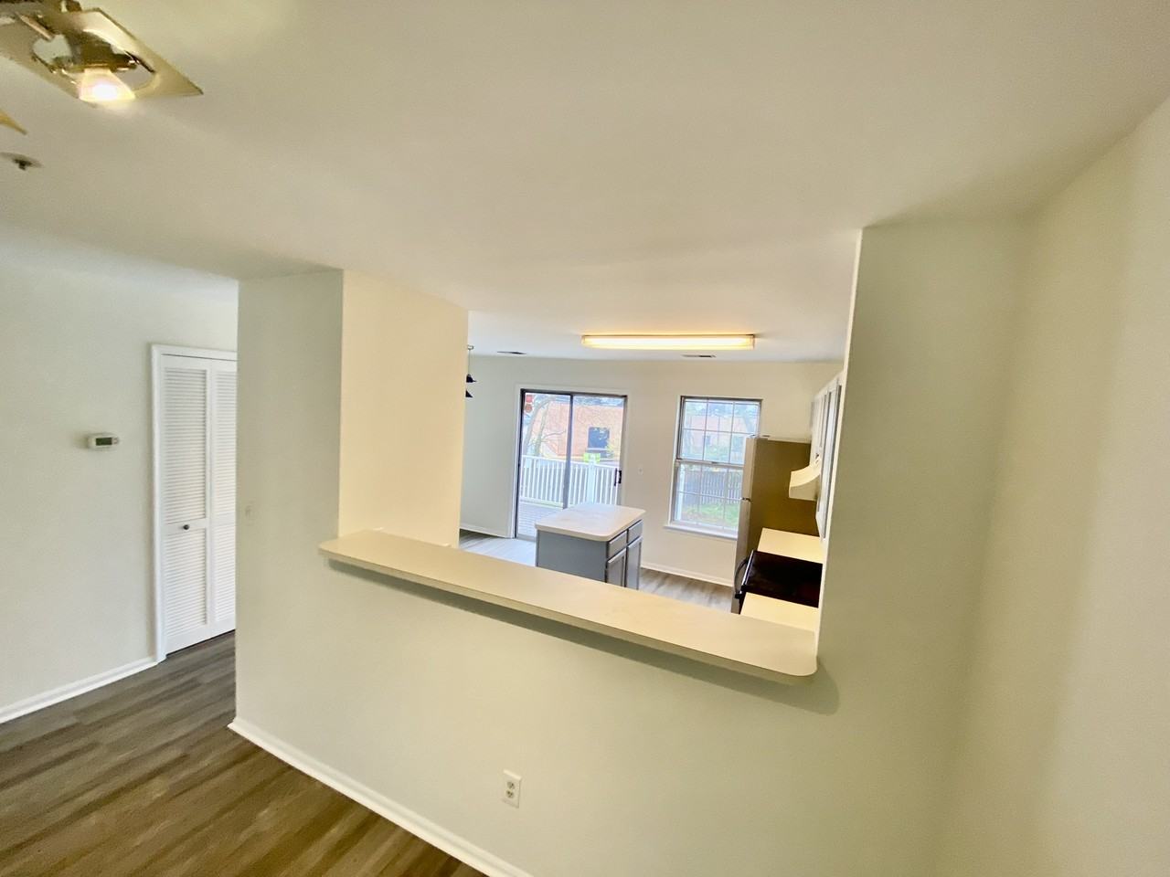 1468 Nestlewood Ct - Photo 6 of 11