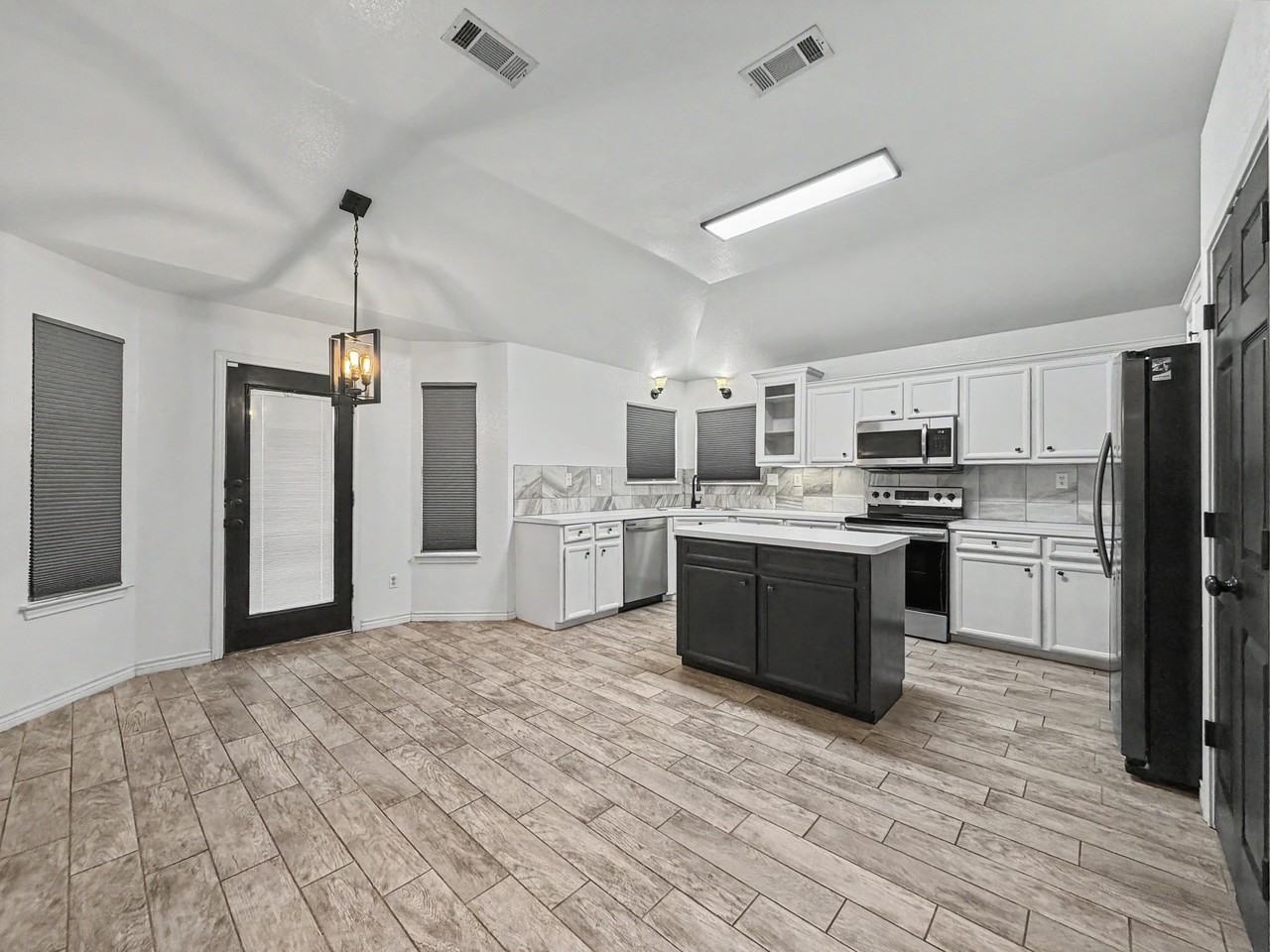 4310 Esta Lee Ave - Photo 6 of 21