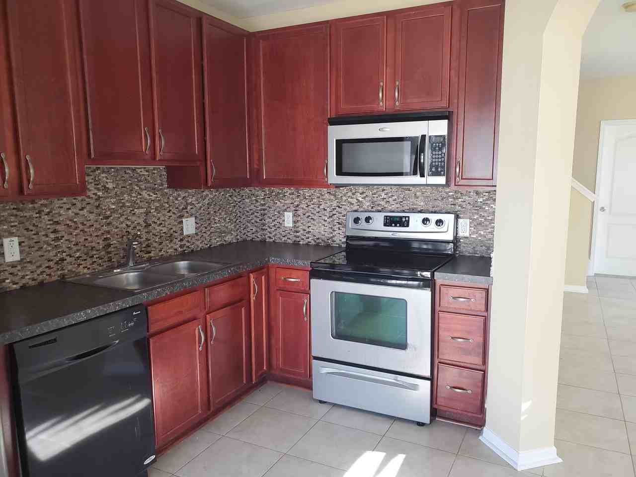 12722 Evington Point Dr - Photo 5 of 21