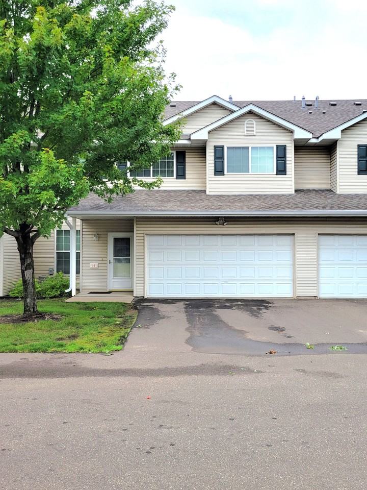 10 Bridgewater Trl - Photo 2 of 17