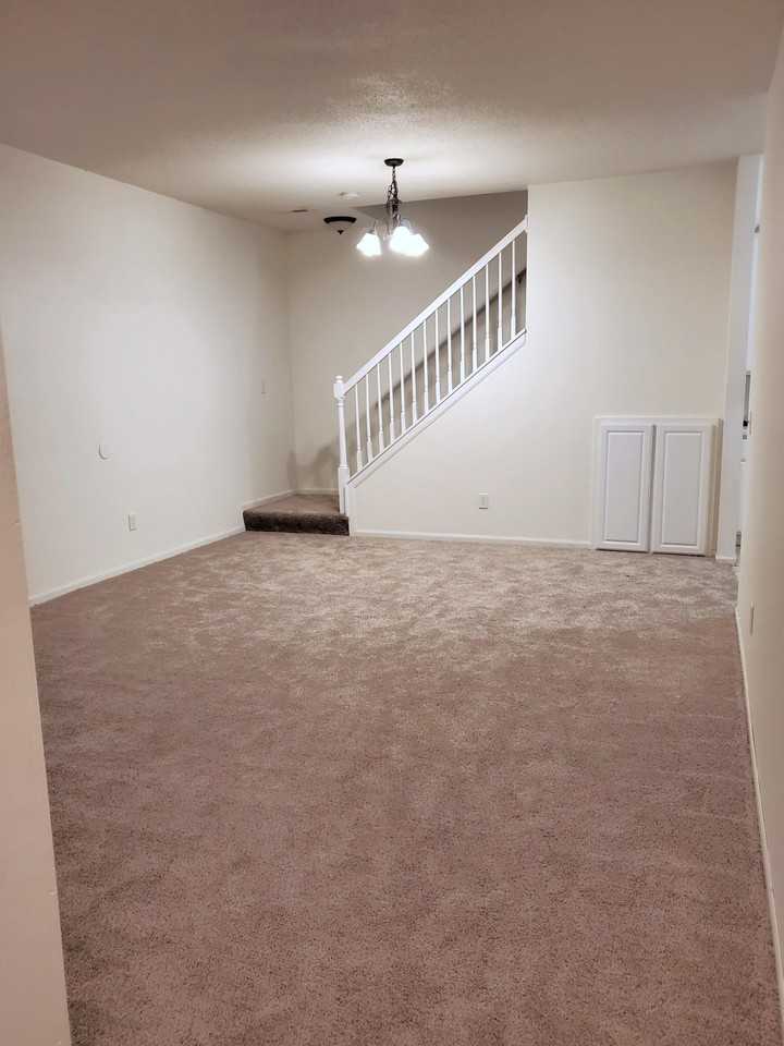 10 Bridgewater Trl - Photo 4 of 17