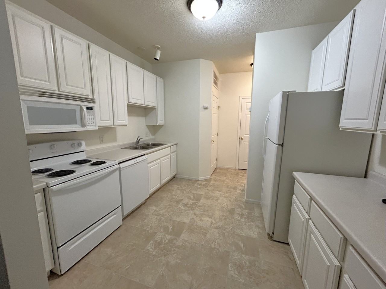 10 Bridgewater Trl - Photo 5 of 17