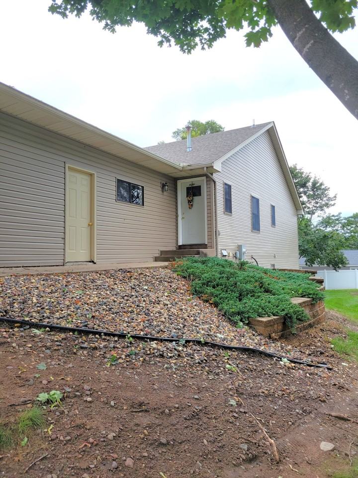 832 Laurel Ave - Photo 4 of 6