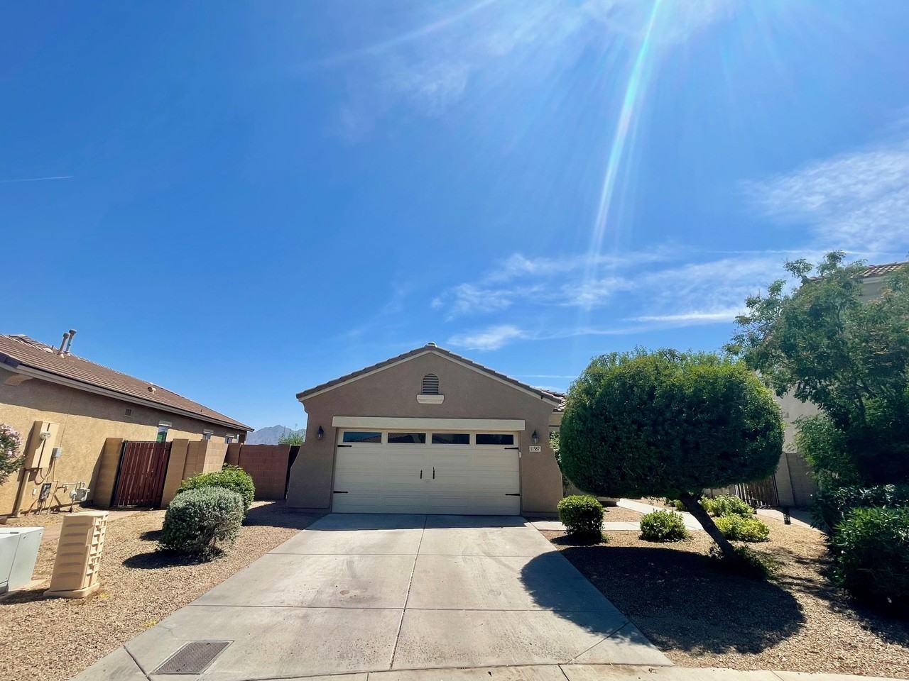 11587 W Rio Vista Ln - Photo 4 of 27