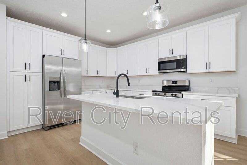 7596 Silver Sands Rd - Photo 4 of 25