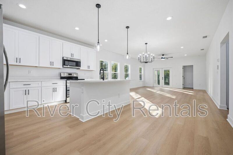7596 Silver Sands Rd - Photo 7 of 25