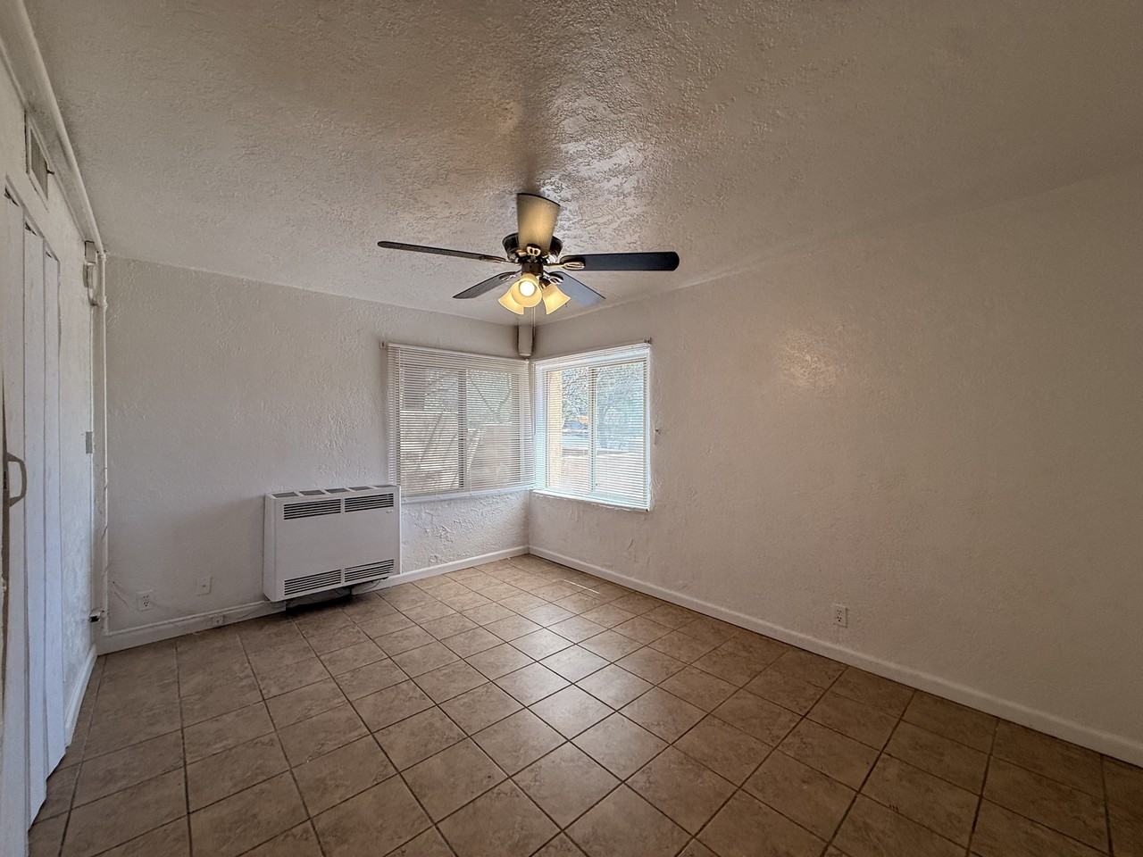 1211 Copper Ave Ne - Photo 5 of 17