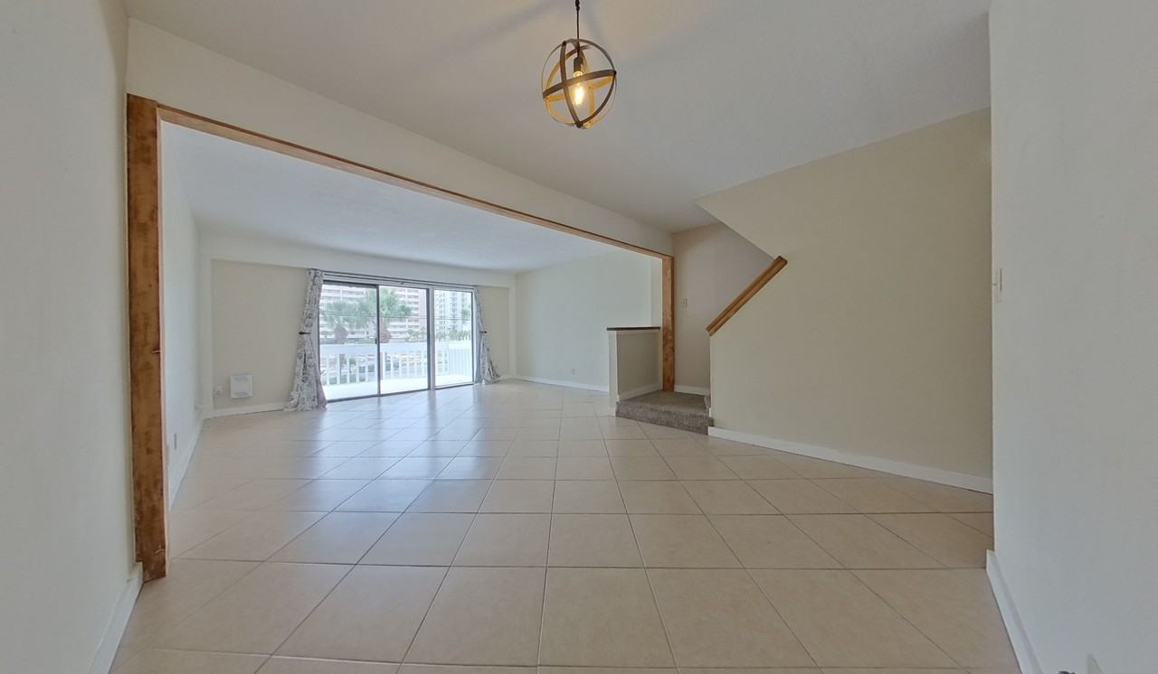 8522 Gulf Blvd #4 - Photo 5 of 21