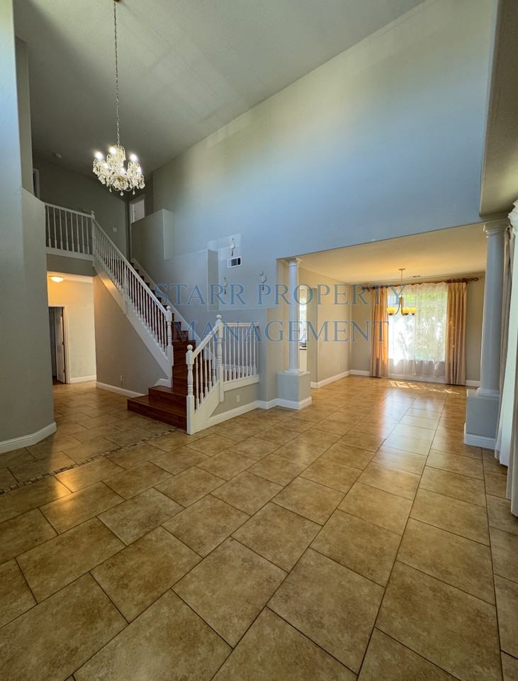 4919 Tyler Ct - Photo 3 of 28