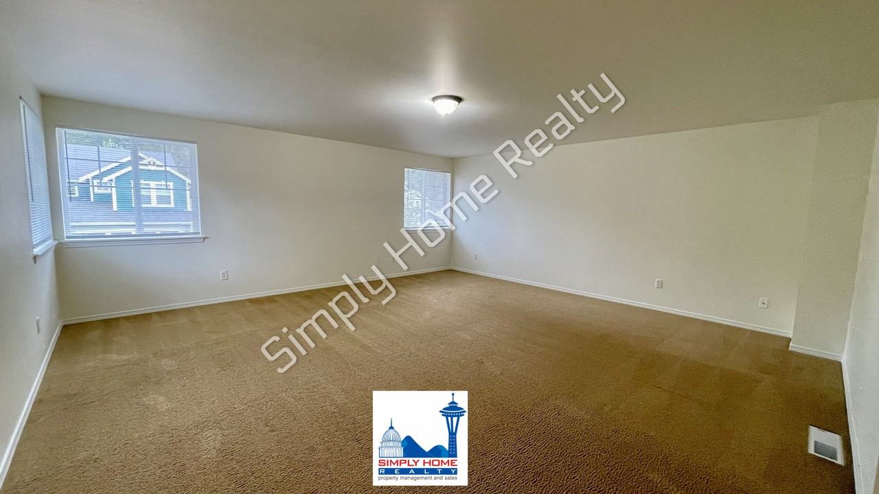 6546 36th Ln Se - Photo 7 of 25