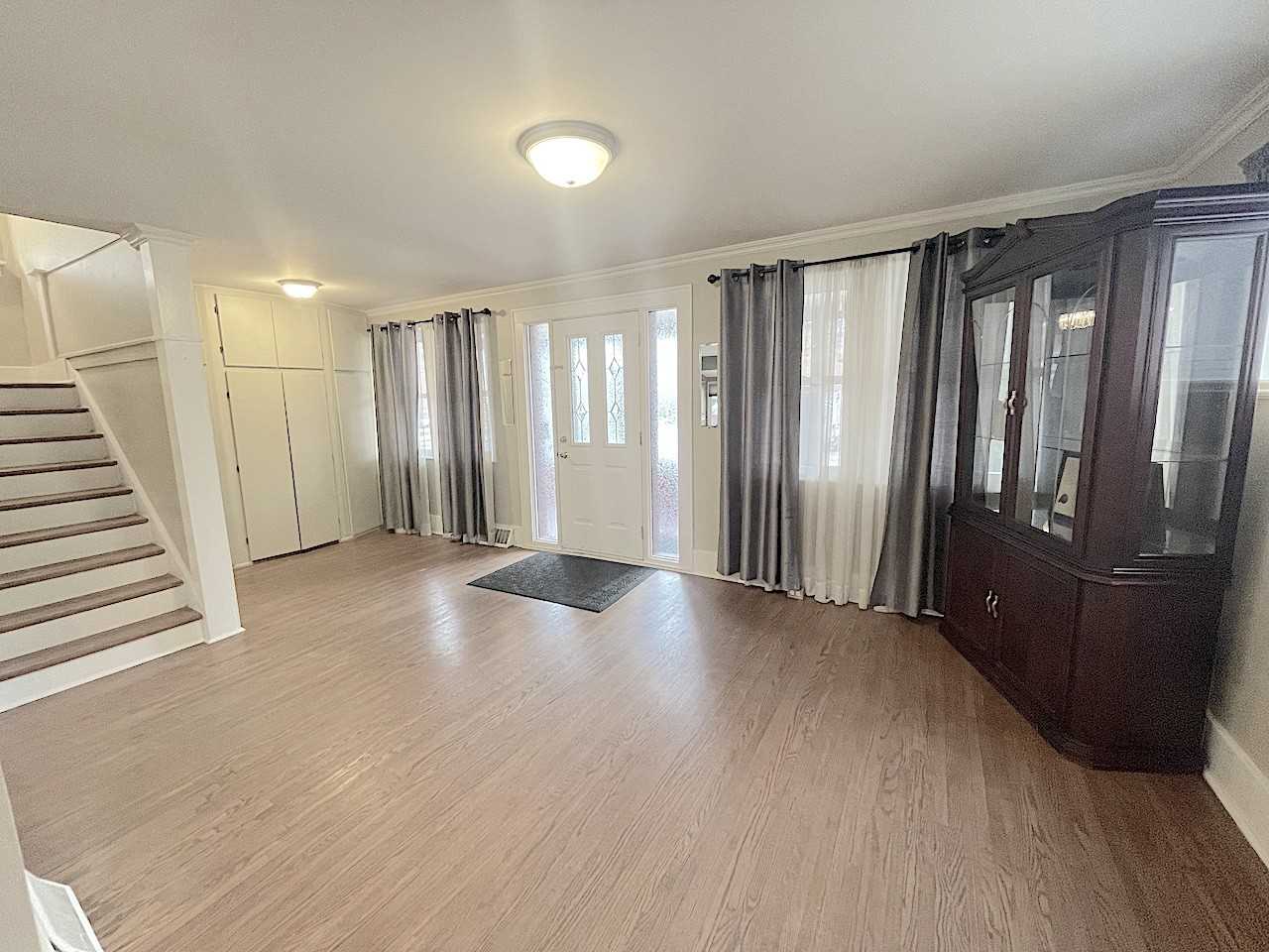1515 Pelissier St - Photo 7 of 31