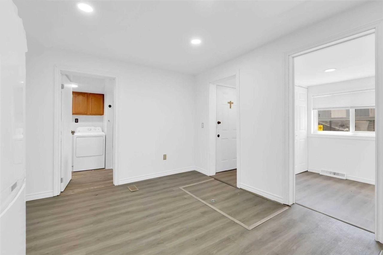 735 Windsor Ave - Photo 2 of 5