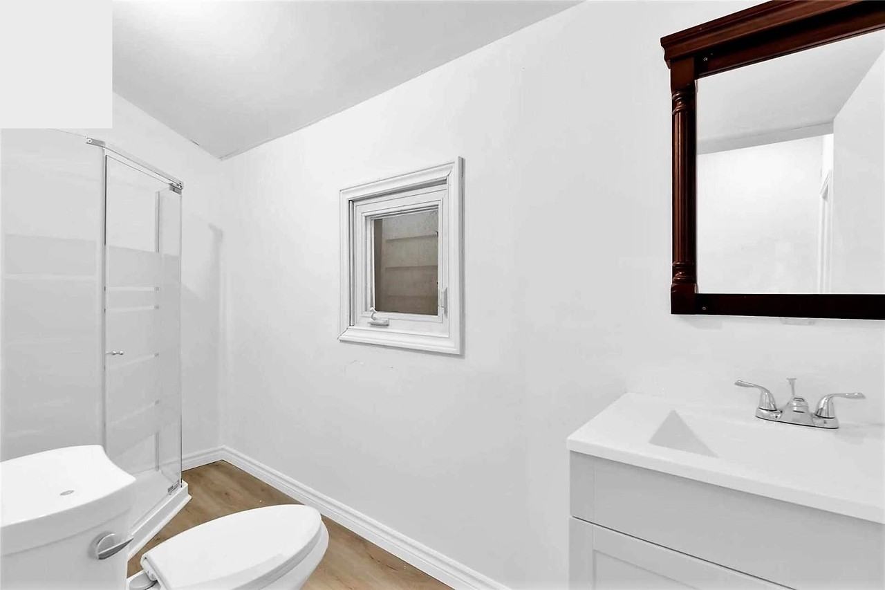 735 Windsor Ave - Photo 4 of 5