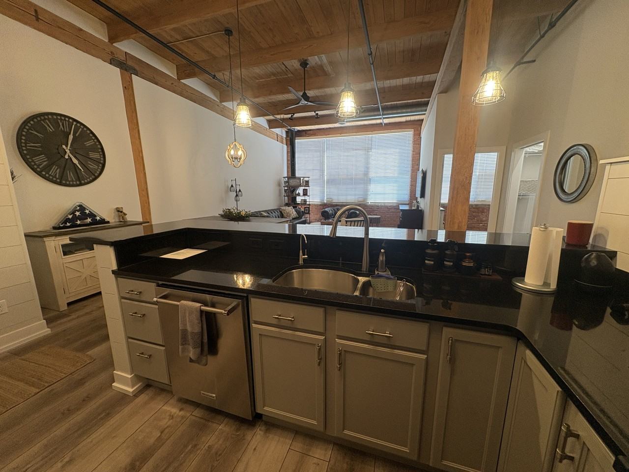 533 Columbia Ave #303 - Photo 2 of 17