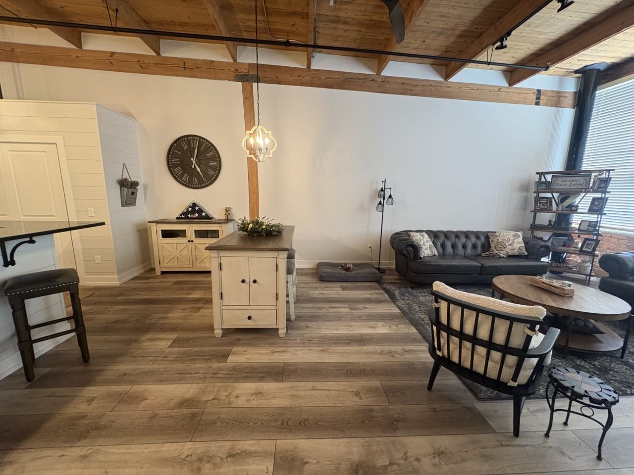 533 Columbia Ave #303 - Photo 5 of 17