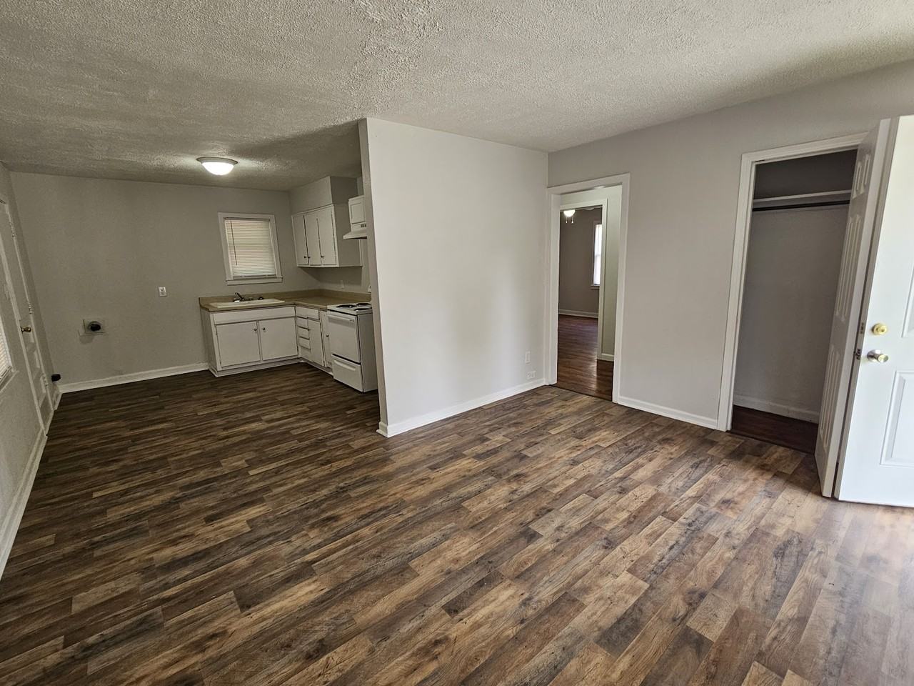3333 Ne 12th St - Photo 4 of 13
