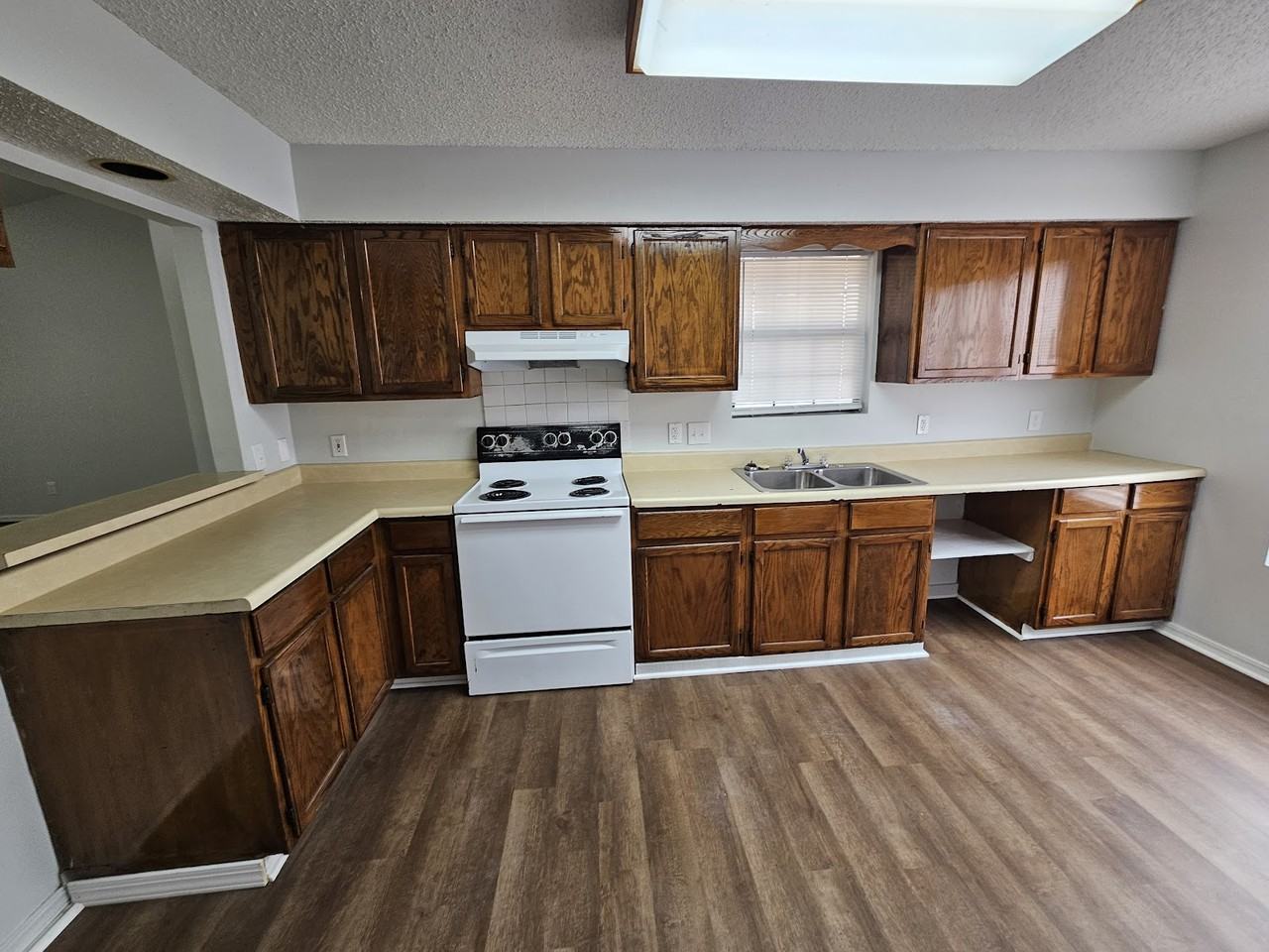 2908 N Fonshill Ave - Photo 6 of 23