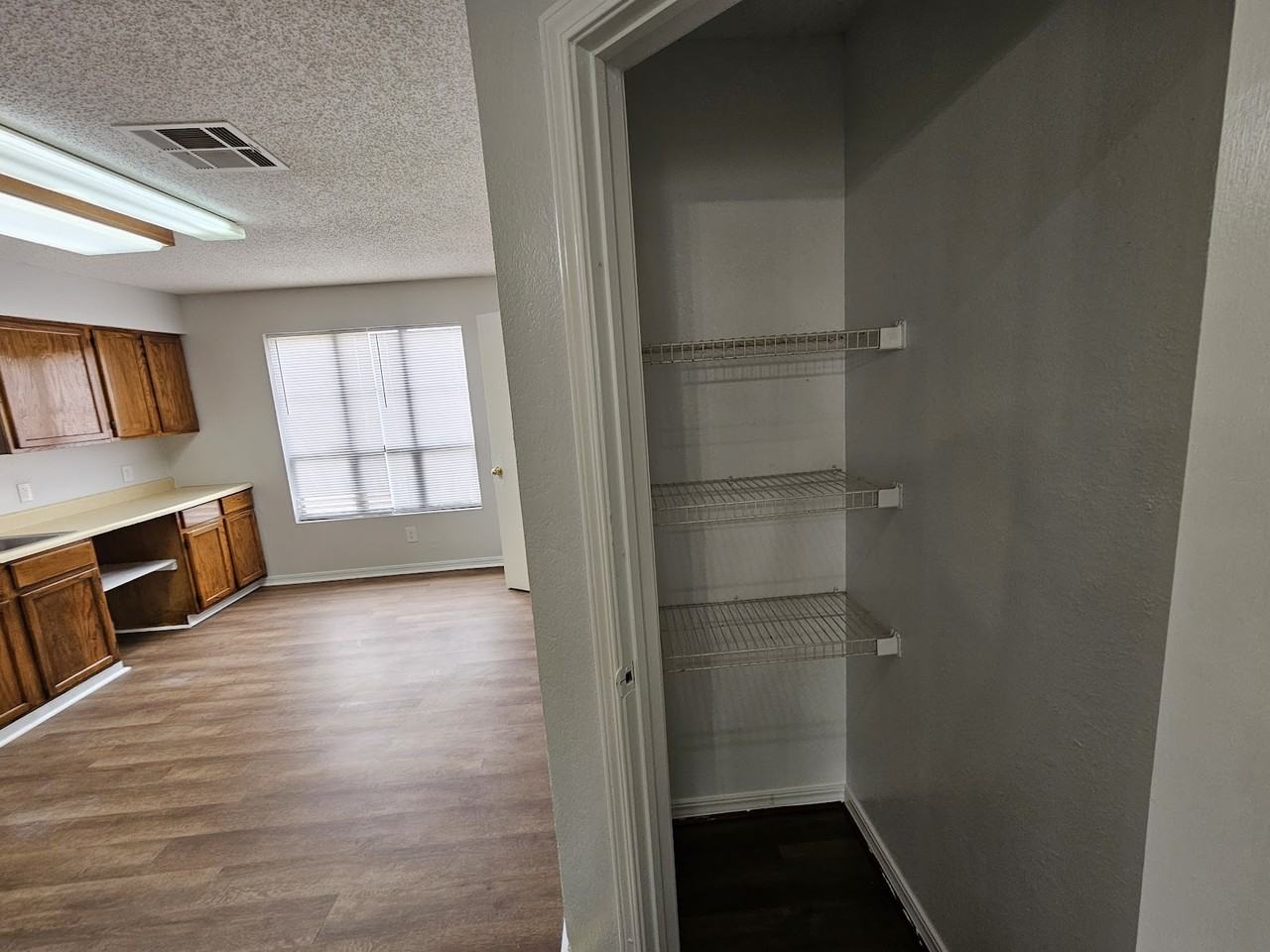 2908 N Fonshill Ave - Photo 7 of 23