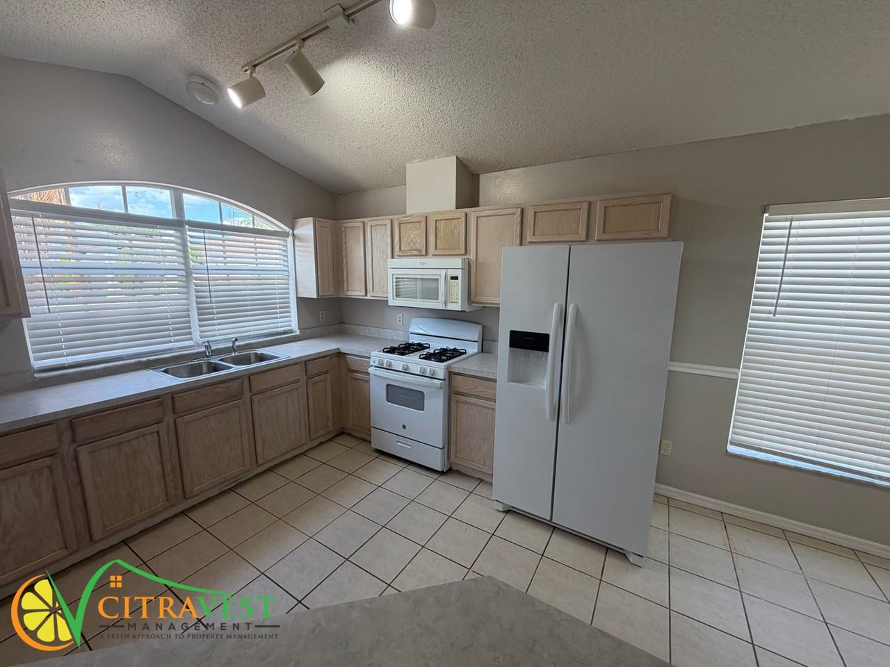 630 Lady Diana Dr - Photo 3 of 10