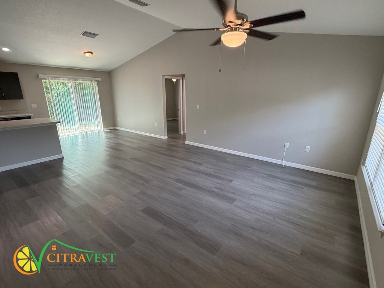 9924 N Country Club Way - Photo 2 of 13