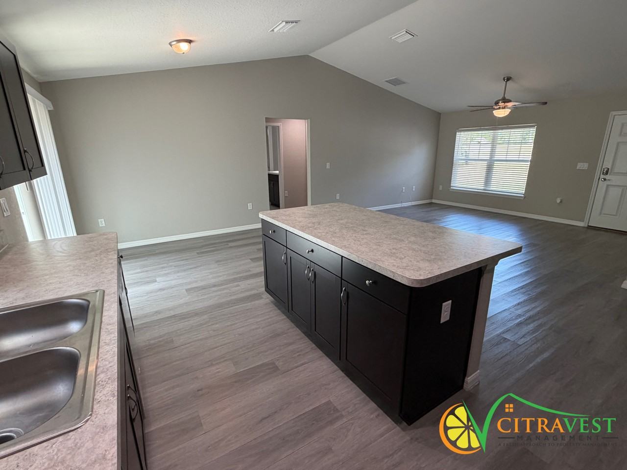 9924 N Country Club Way - Photo 4 of 13