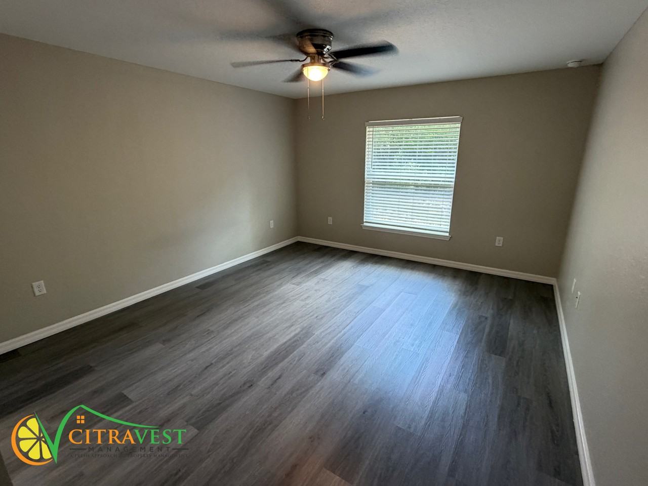 9924 N Country Club Way - Photo 5 of 13