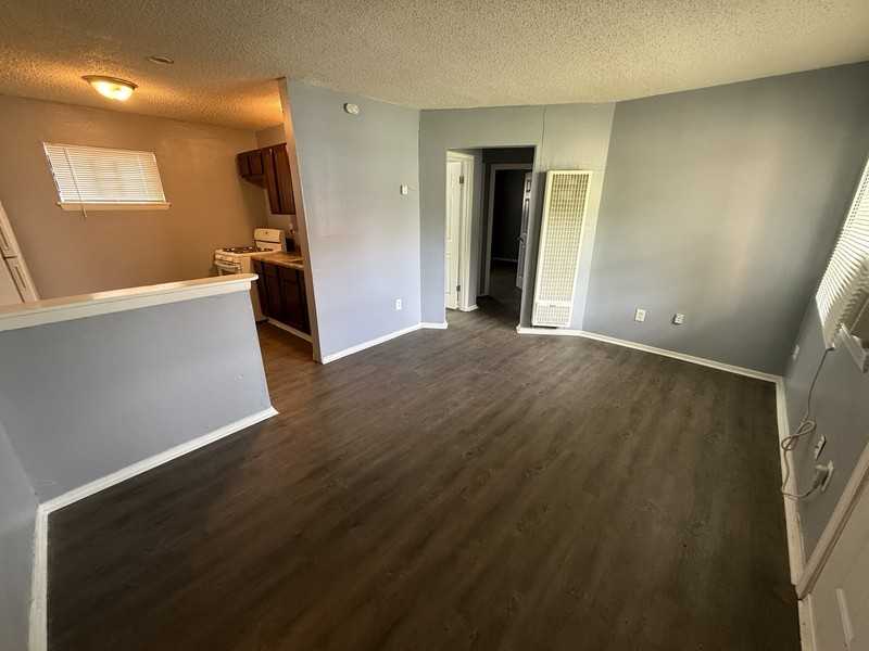 2086 Hubert Ave - Photo 7 of 16