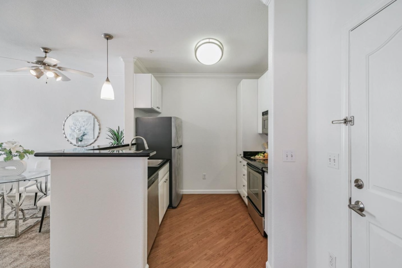 801 S Winchester Blvd #2401 - Photo 5 of 12
