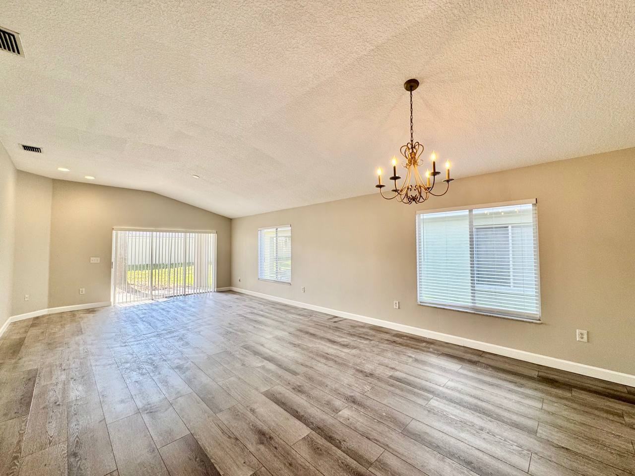 18112 Canal Pointe St - Photo 6 of 43