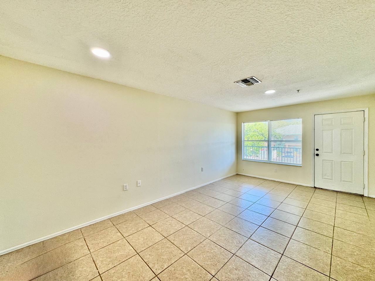 5816 Congress St #203 - Photo 6 of 18