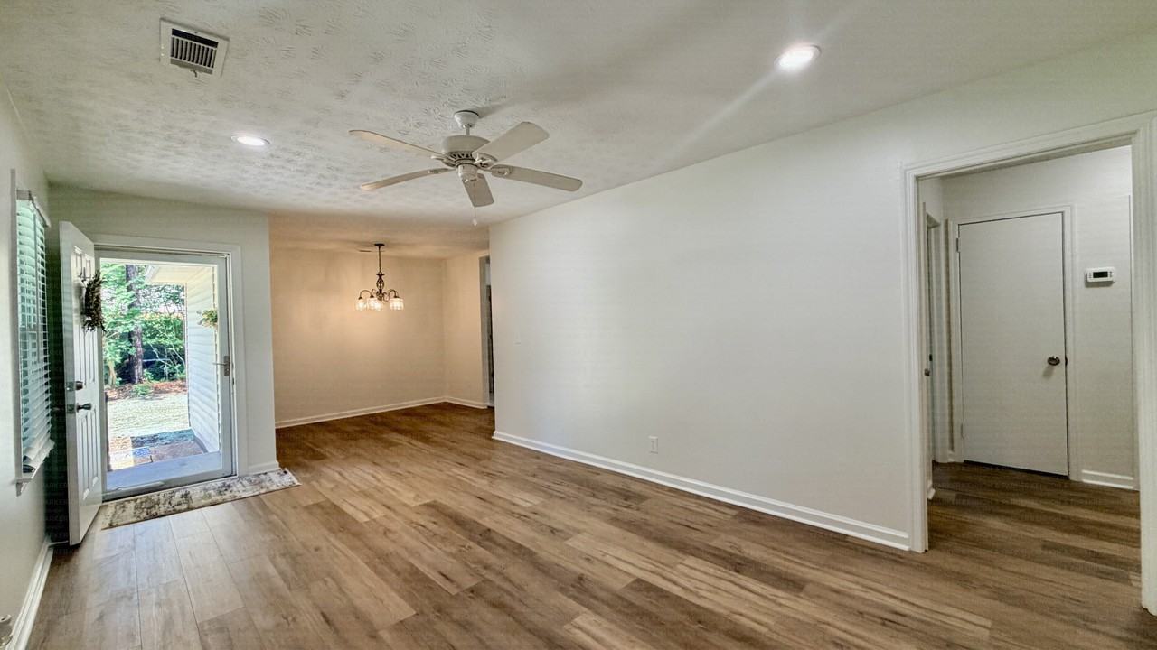 5616 Morris Ave - Photo 4 of 19