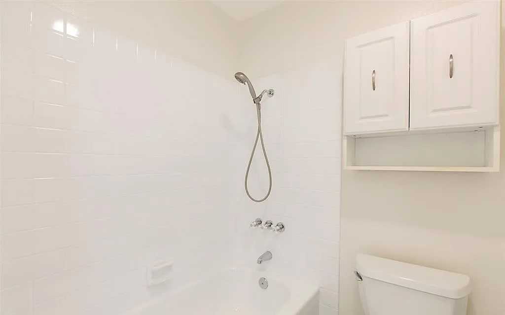 8492 New Salem St - Photo 3 of 16