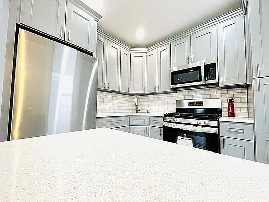 9321 Eldert Ln - Photo 3 of 9