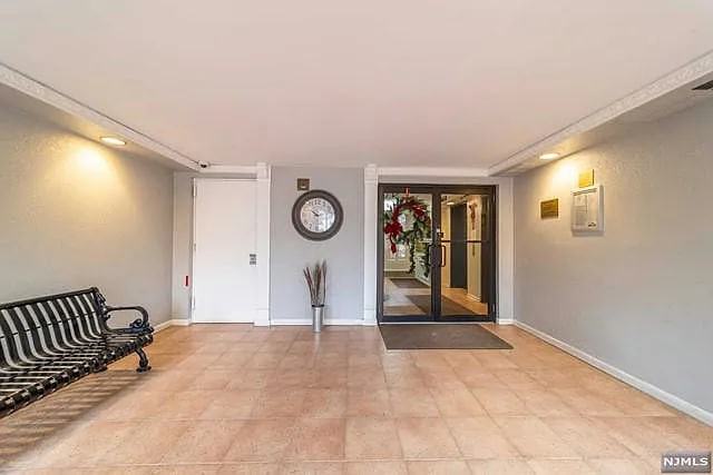 310 Lookout Ave - Photo 7 of 8