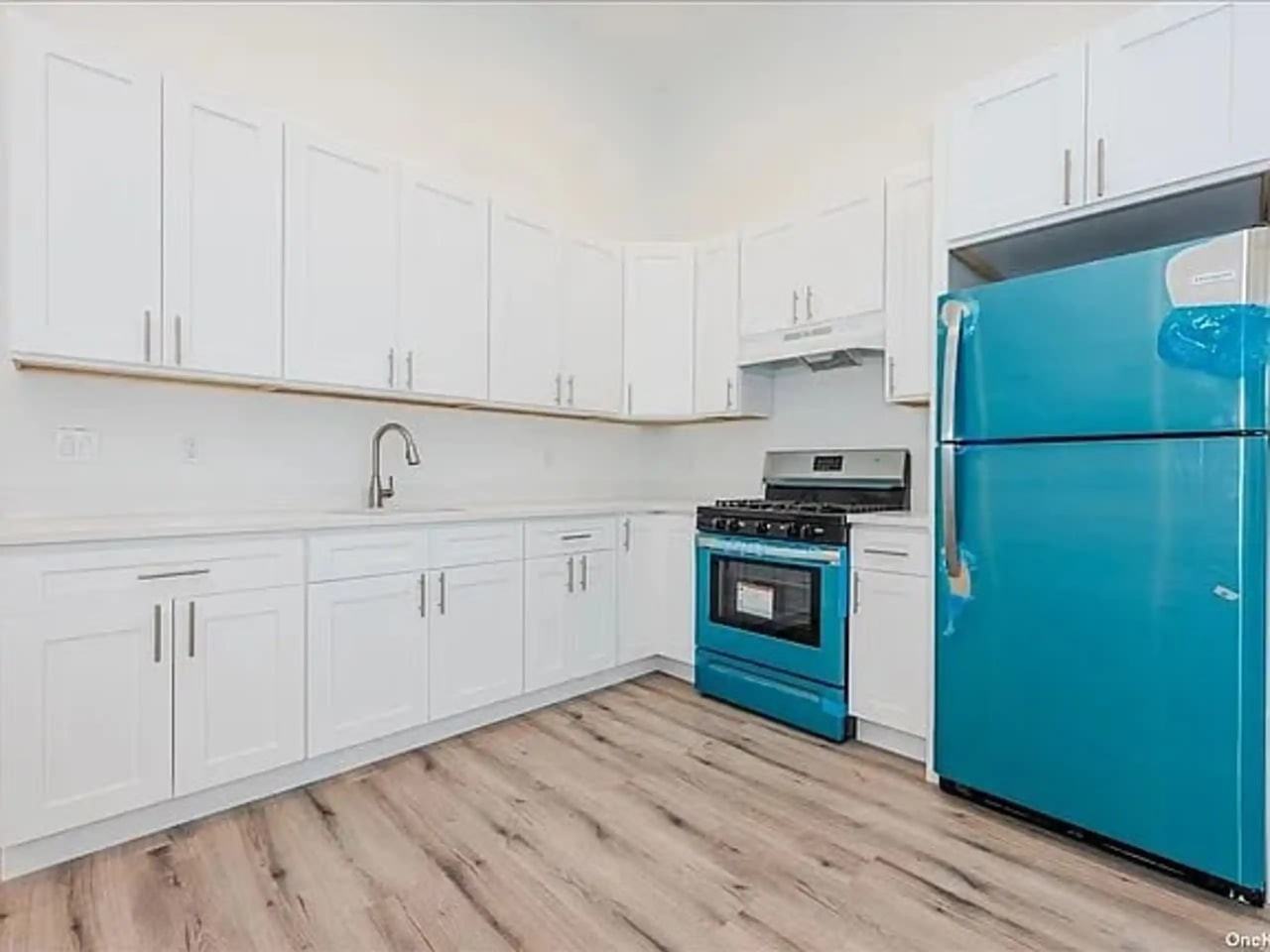 316 Fulton Ave - Photo 2 of 7