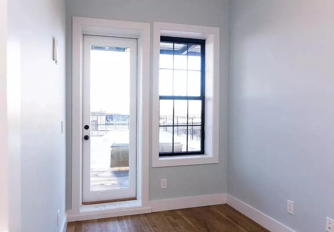 331 Melrose St - Photo 4 of 9
