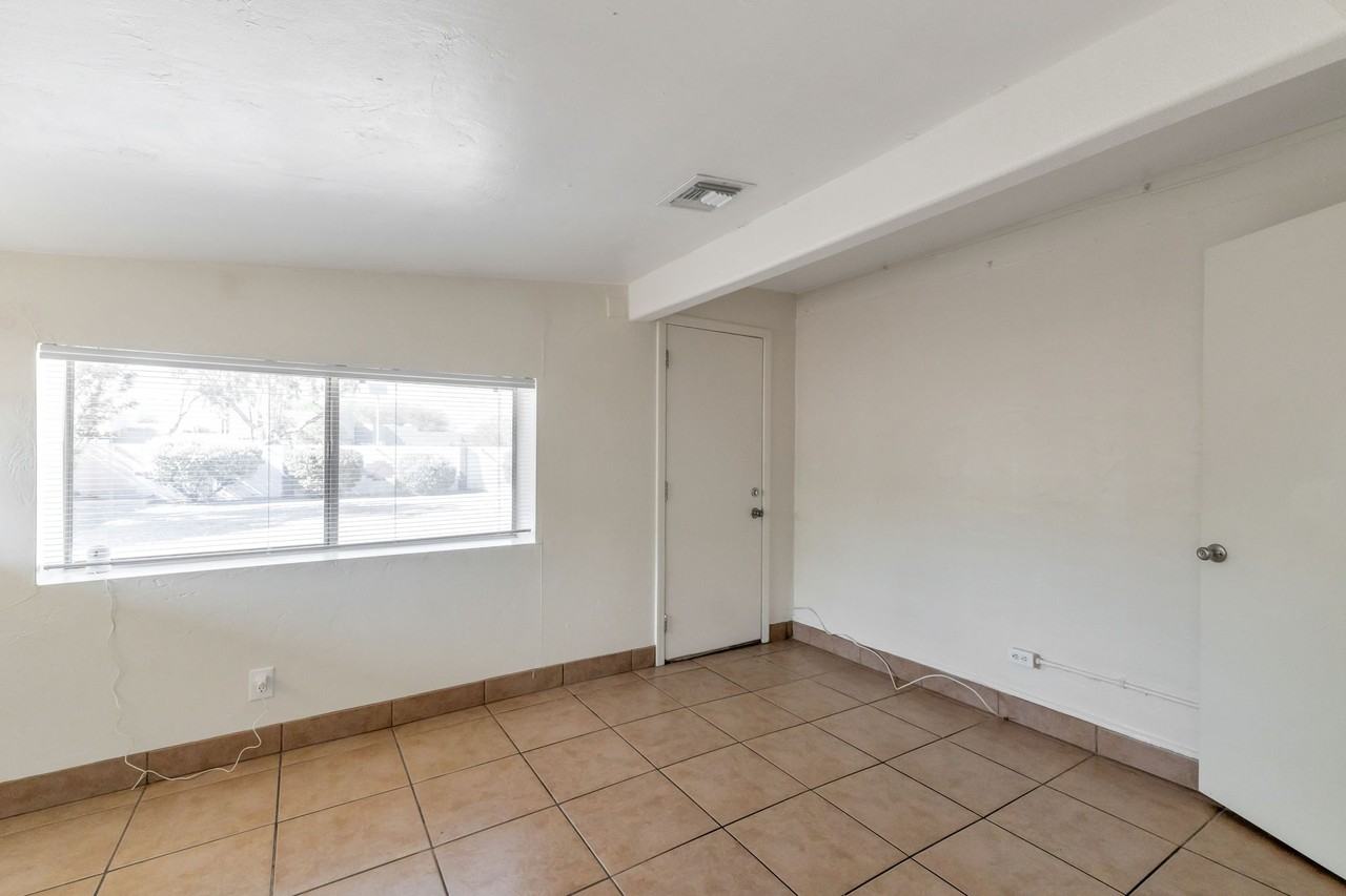 5111 E Peach St - Photo 7 of 25
