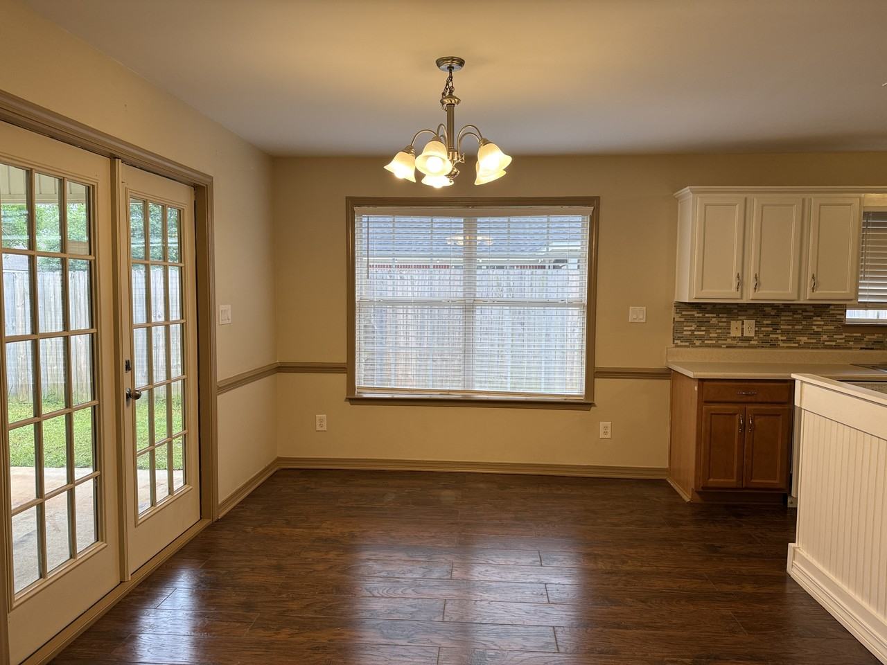 25920 Argonne Dr - Photo 3 of 11