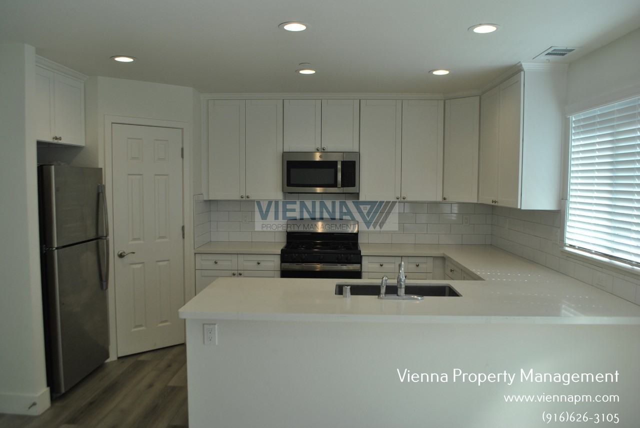 4826 Morgera Ln - Photo 5 of 25