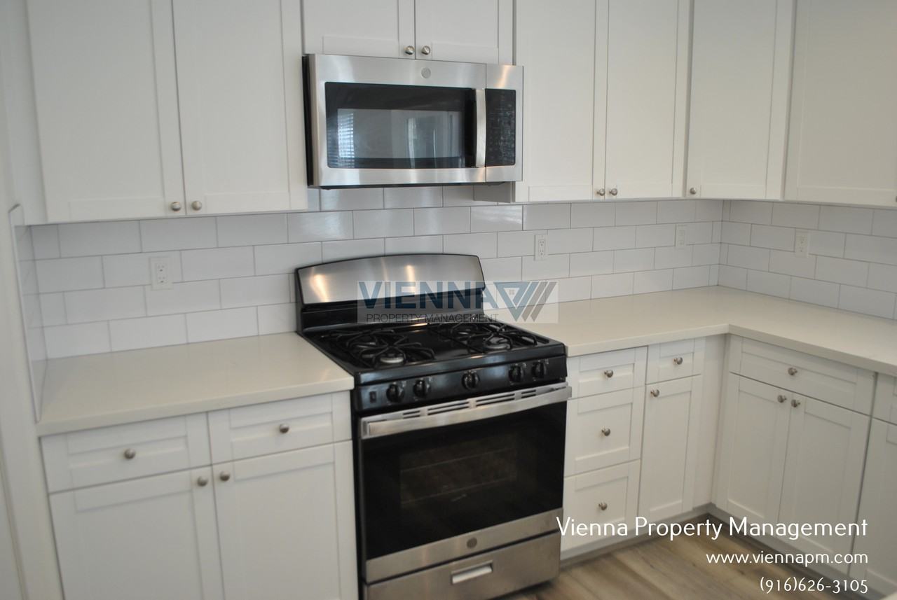 4826 Morgera Ln - Photo 6 of 25