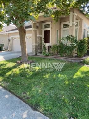 7956 Robinson Dr - Photo 2 of 17