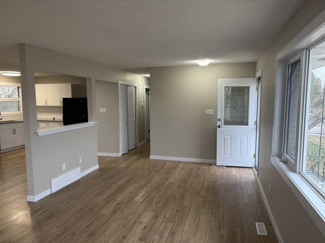 14903 77 St Nw Main Fl - Photo 4 of 26