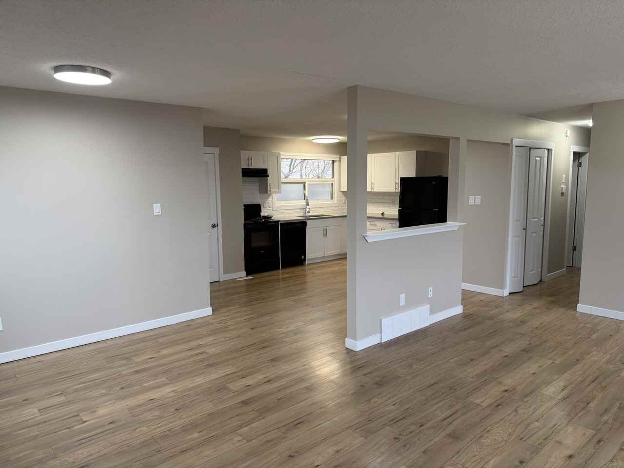 14903 77 St Nw Main Fl - Photo 5 of 26