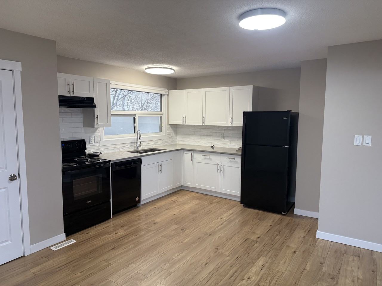 14903 77 St Nw Main Fl - Photo 7 of 26