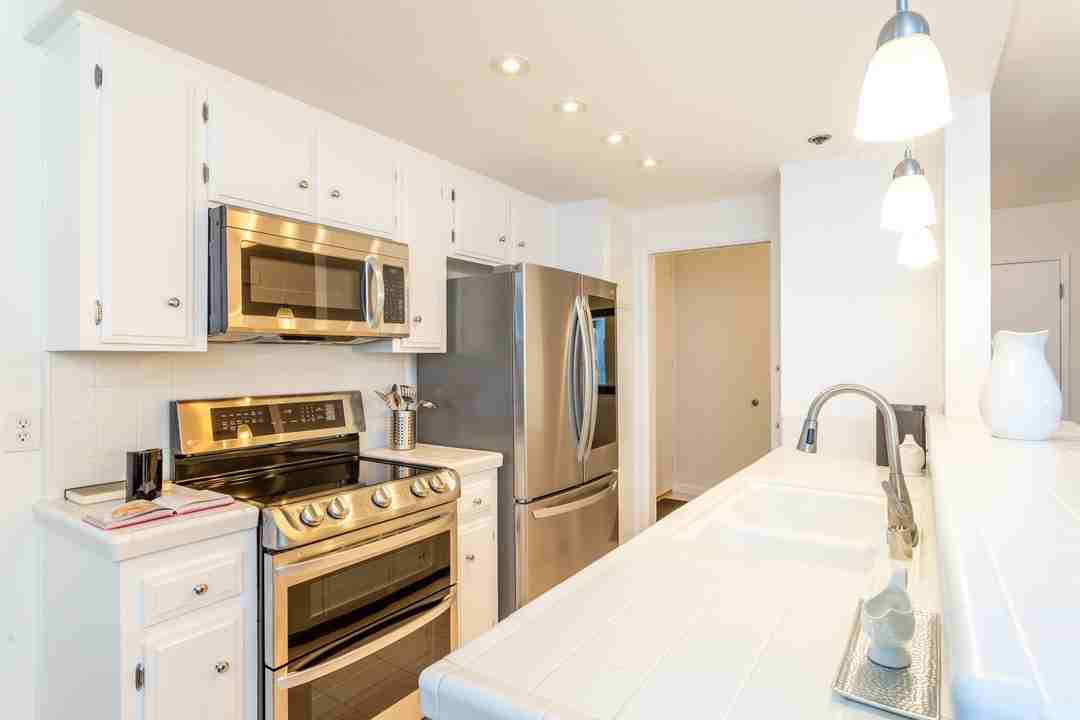 125 Montana Ave #304 - Photo 3 of 14