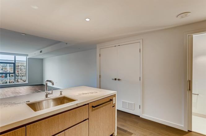 188 Bellevue Way Ne #401 - Photo 3 of 10