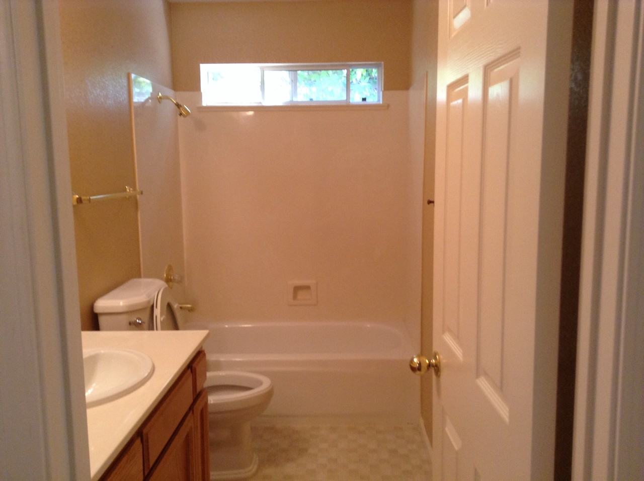 1103 Muirfield Dr - Photo 7 of 16