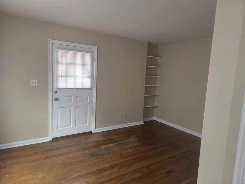 679 Woodruff Place East Dr - Photo 2 of 7